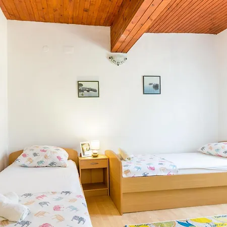 Holiday home Seaside House Okrug Donji, Ciovo - 2403 *