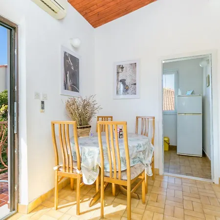 Seaside House Okrug Donji, Ciovo - 2403 * Donji Okrug (Ciovo)