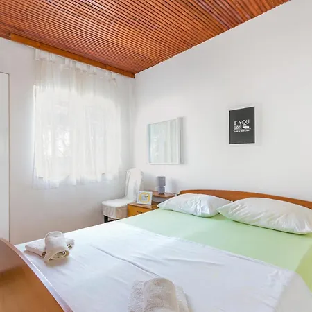 Holiday home Seaside House Okrug Donji, Ciovo - 2403
