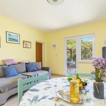Seaside House Okrug Donji, Ciovo - 2403 Holiday home Donji Okrug (Ciovo)