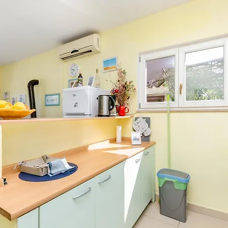 Holiday home Seaside House Okrug Donji, Ciovo - 2403 *