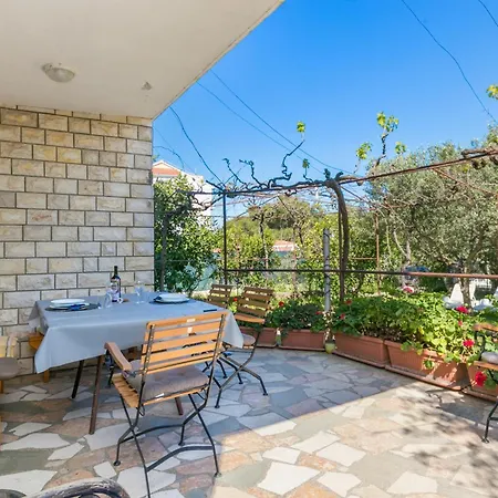 Holiday home Seaside House Okrug Donji, Ciovo - 2403